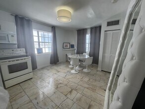 1526 Pennsylvania Ave in Miami Beach, FL - Building Photo - Building Photo
