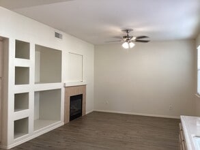 15 W Brittany Ln in Clovis, CA - Building Photo - Building Photo