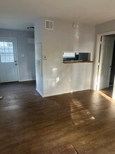 1919 Metairie Ave, Unit D in Metairie, LA - Building Photo - Building Photo