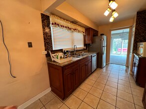 534 Grimes Ave in Naperville, IL - Building Photo - Building Photo