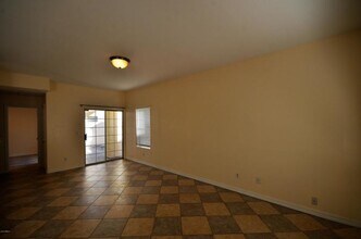1026 W Pegasus Dr in Tempe, AZ - Building Photo - Building Photo