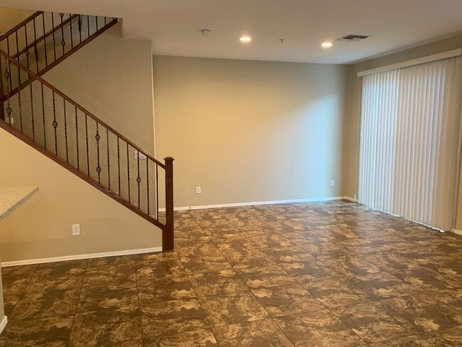 1265 S Aaron in Mesa, AZ - Foto de edificio - Building Photo