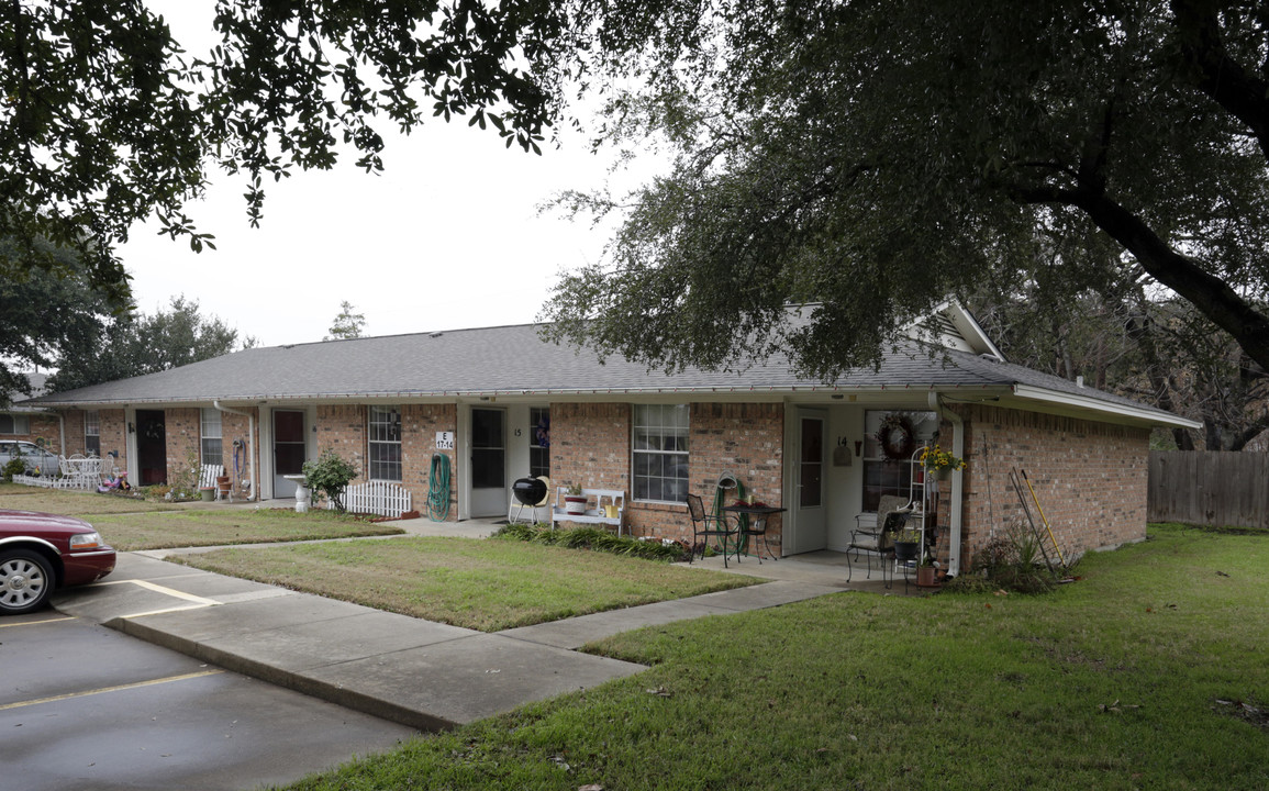 Lakeridge Apartments in Mabank, TX - Building Photo