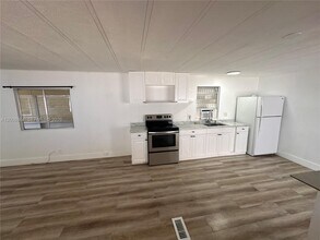 2957 SW 54th St in Fort Lauderdale, FL - Building Photo - Building Photo