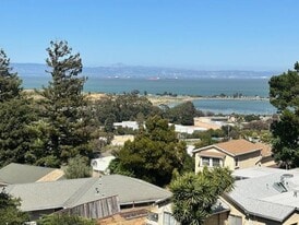 253 Humboldt Rd in Brisbane, CA - Building Photo