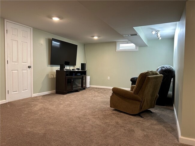 property at 406 Sharr Ave