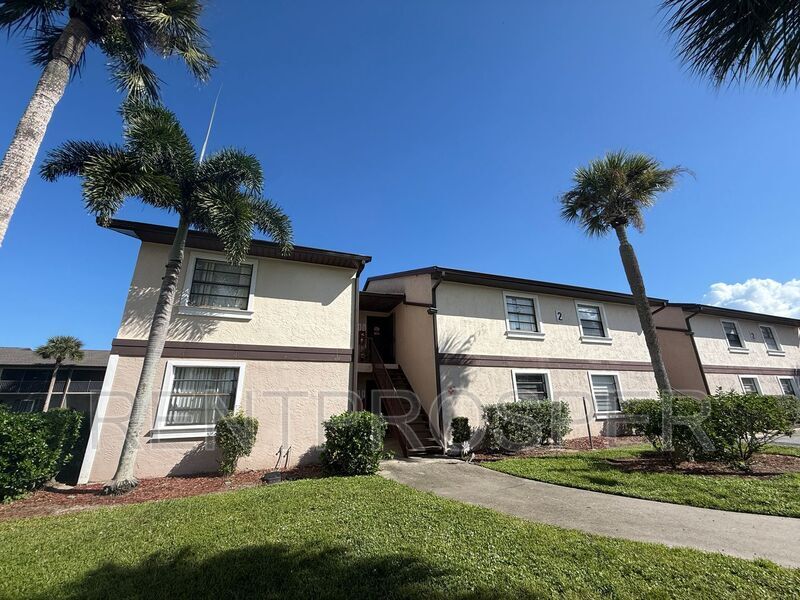 1051 June Dr in Melbourne, FL - Building Photo