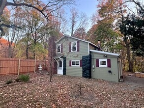 863 Wolcott Ave in Beacon, NY - Building Photo - Building Photo