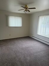 Royal Park Apartments in Taylor, MI - Building Photo - Building Photo