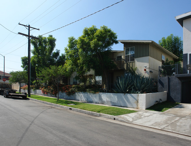 Waterloo Heights in Los Angeles, CA - Building Photo - Building Photo