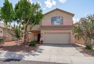 6349 W Desert Hollow Dr in Phoenix, AZ - Building Photo - Building Photo