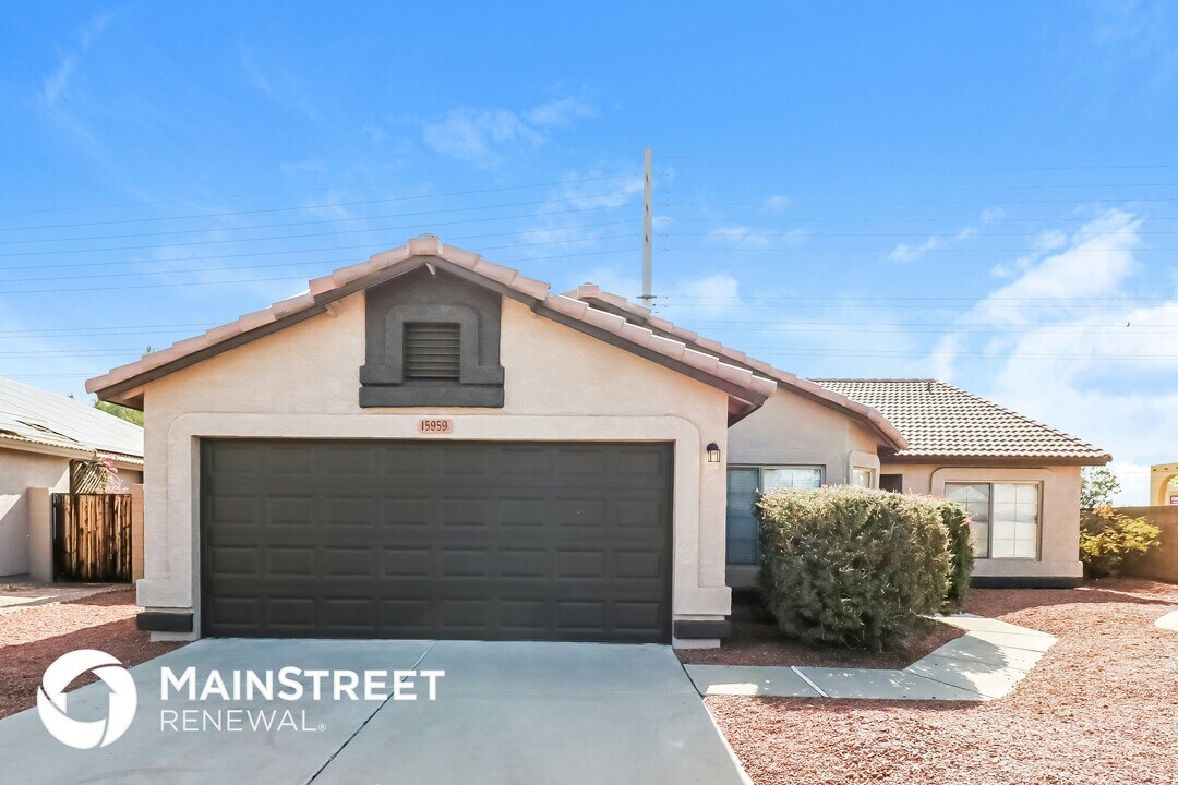 15959 N Gil Balcome St in Surprise, AZ - Building Photo