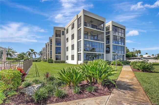 property at 150 SE Four Winds Dr