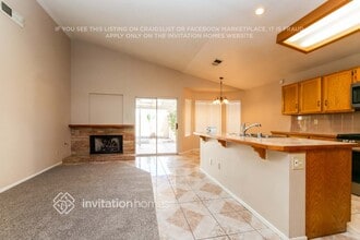 6256 Small Point Dr in Las Vegas, NV - Foto de edificio - Building Photo