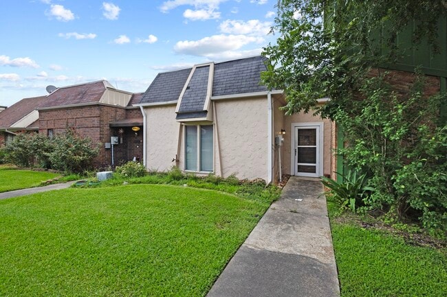 8268 Heartfield Ln in Beaumont, TX - Building Photo - Building Photo