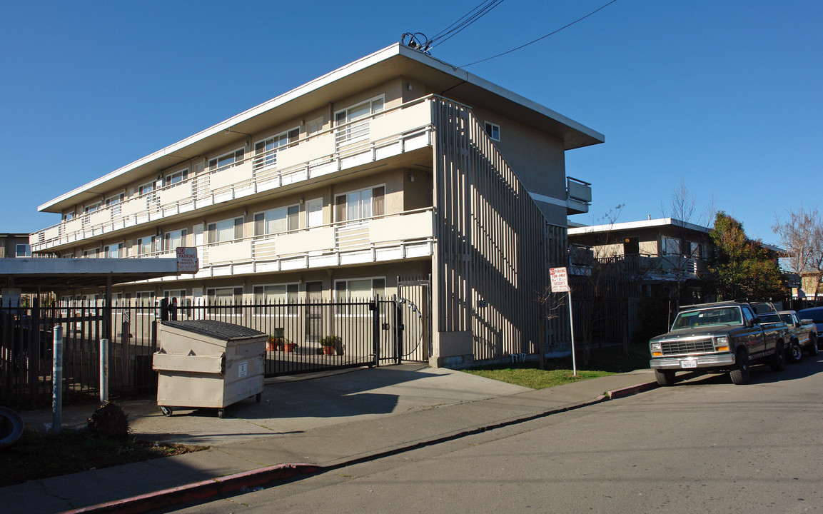 35 Fairfax St in San Rafael, CA - Building Photo