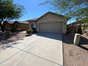 46065 W Starlight Dr in Maricopa, AZ - Building Photo - Building Photo