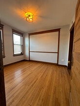 1949 W Grace St in Chicago, IL - Foto de edificio - Building Photo