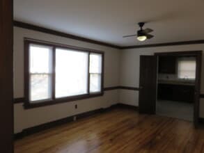 4261 Old Buckingham Rd in Powhatan, VA - Foto de edificio - Building Photo