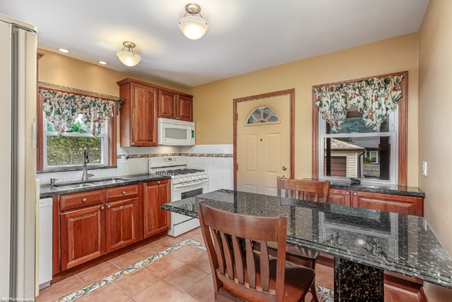 9136 Sproat Ave in Oak Lawn, IL - Building Photo - Building Photo