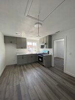 1704 W 85th St, Unit 2