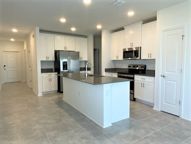 1224 Sand Trap Ct in Daytona Beach, FL - Building Photo - Building Photo