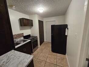 1250 Pate St in Carlsbad, NM - Building Photo - Building Photo