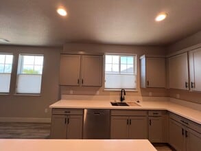 453 Blackbird Ln in Gardnerville, NV - Building Photo - Building Photo