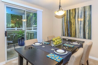 Peloton Apartments in Redmond, WA - Building Photo - Building Photo