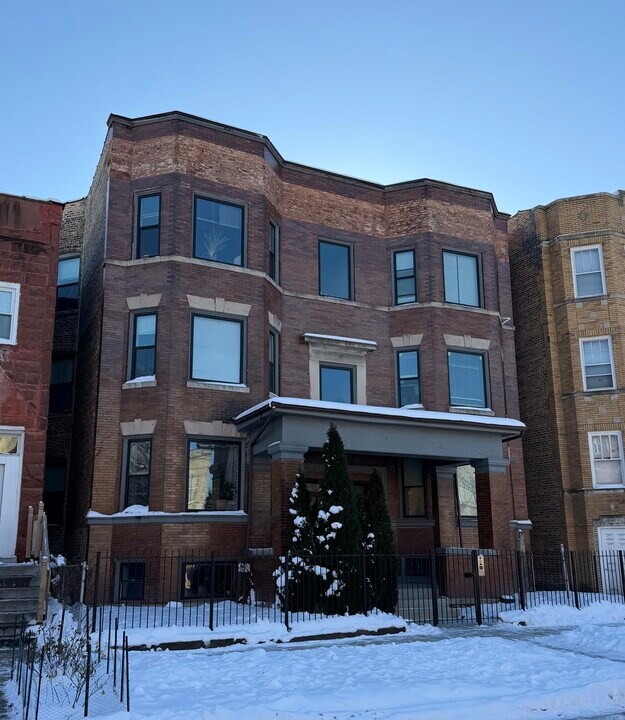 3339 W Adams St in Chicago, IL - Building Photo