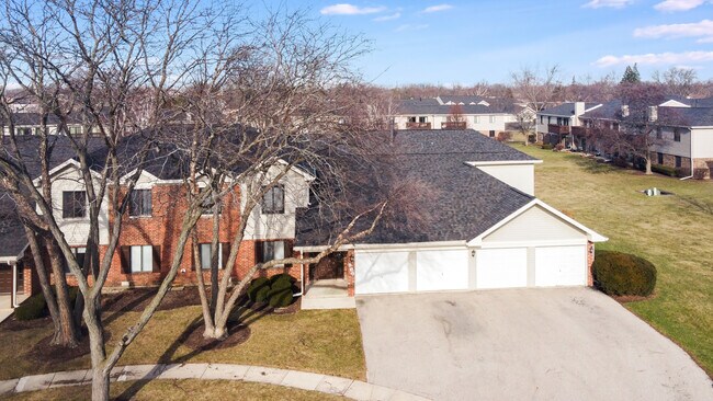 966 Cumberland Ct in Roselle, IL - Building Photo - Building Photo