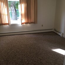 121 W Colebrook St in Manheim, PA - Building Photo - Building Photo