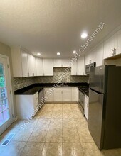 37 Anderson Rd in Ringgold, GA - Foto de edificio - Building Photo