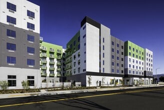 The Parkline in Los Angeles, CA - Foto de edificio - Building Photo
