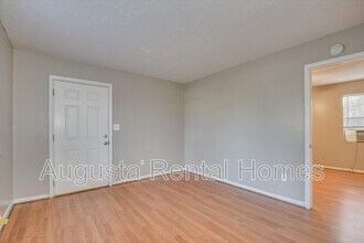 329 Verdery Dr in Belvedere, SC - Building Photo - Building Photo