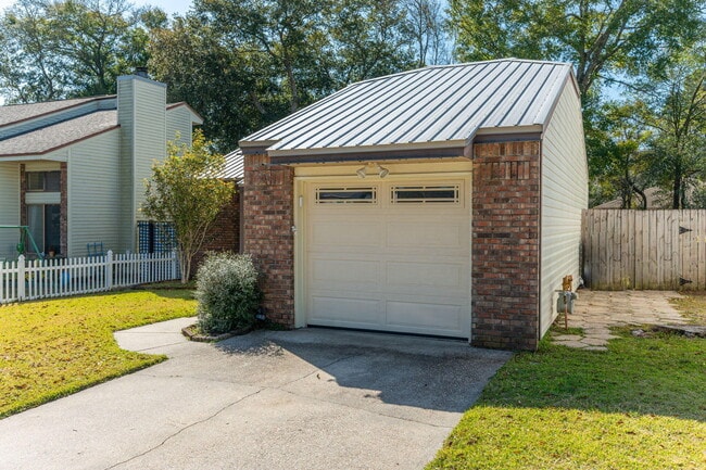 101 Cedar Ridge Way in Niceville, FL - Building Photo - Building Photo