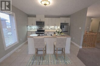 22 Evans St in Tay, ON - Building Photo - Building Photo