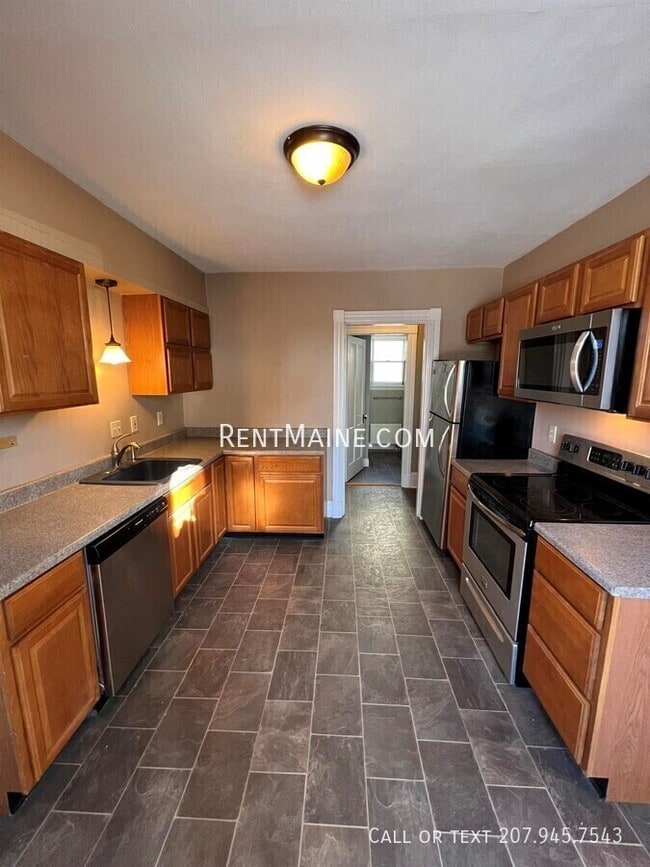 88 Otis St in Bangor, ME - Building Photo - Building Photo