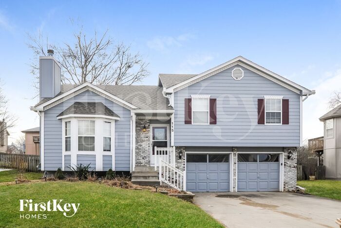 115 W Sierra Dr in Raymore, MO - Building Photo