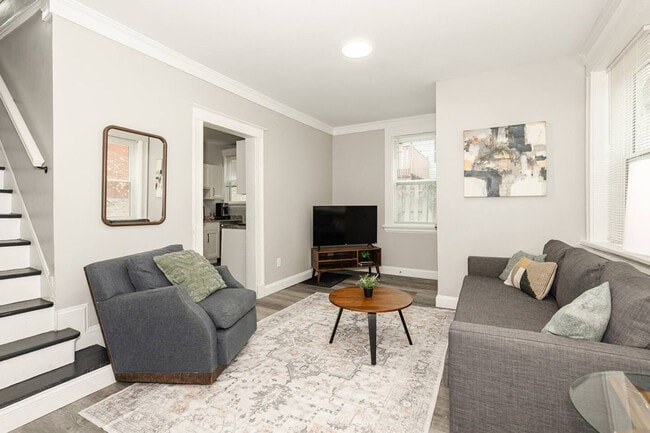 216 Gilman Ave in Cincinnati, OH - Building Photo - Building Photo