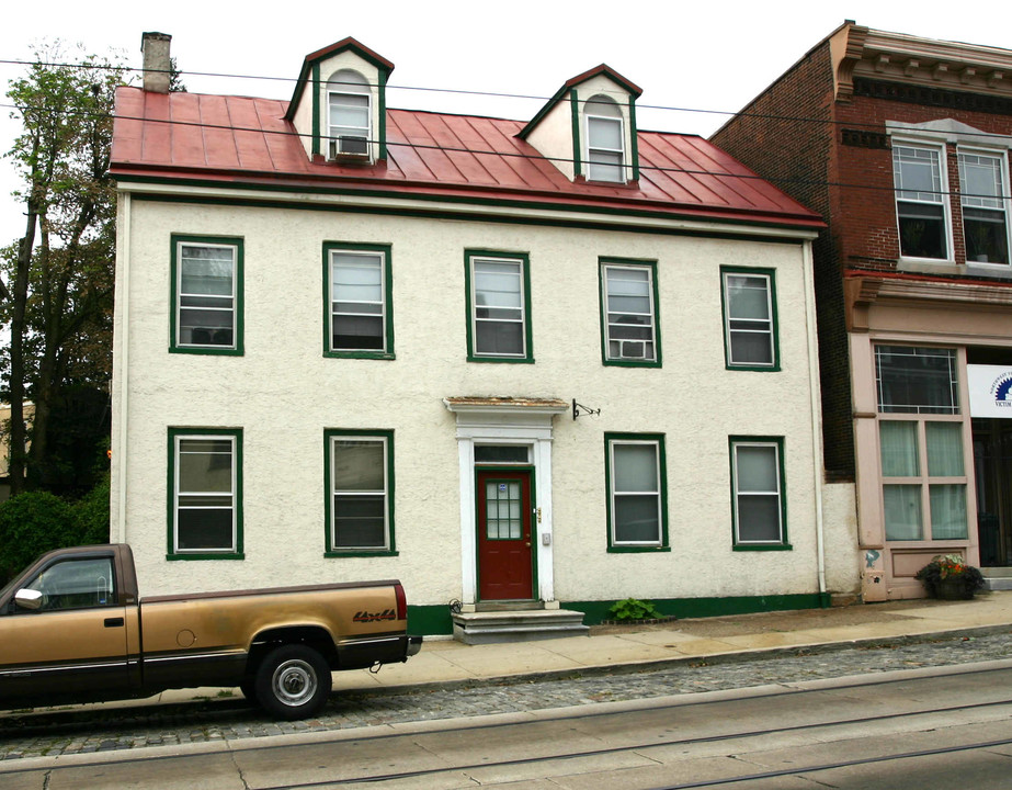 6374 Germantown Ave in Philadelphia, PA - Building Photo