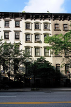 454 W 23rd St in New York, NY - Building Photo - Building Photo