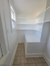 35 Cleveland Ave, Unit 3 in Newark, NJ - Building Photo - Building Photo