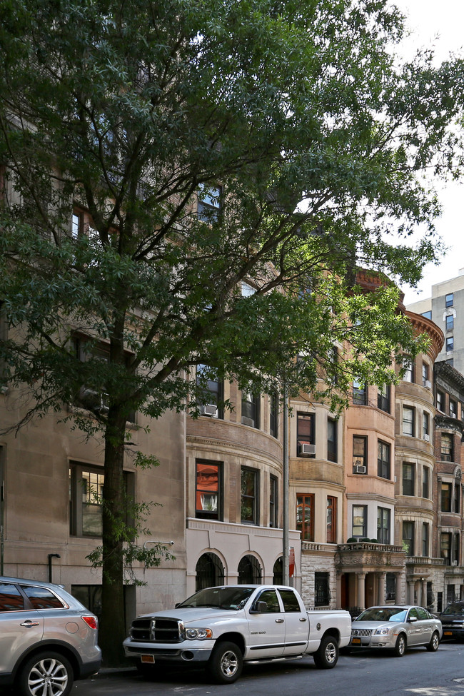 302 W 78th St in New York, NY - Foto de edificio - Building Photo