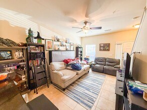 2946 SW 35th Pl in Gainesville, FL - Building Photo - Building Photo