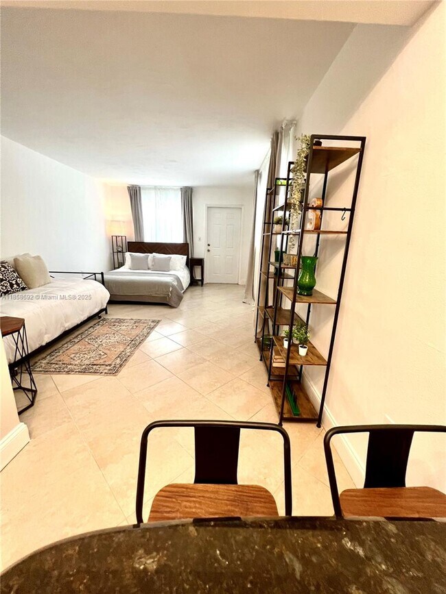 property at 919 Michigan Ave