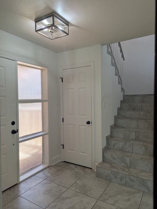 7536 Fenwick Cove Ln in Orlando, FL - Building Photo