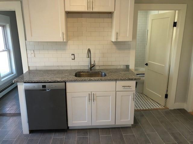 410 Wood St in Bristol, RI - Building Photo