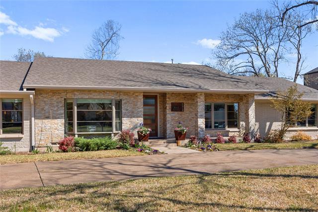 4519 Irvin Simmons Dr in Dallas, TX - Foto de edificio - Building Photo