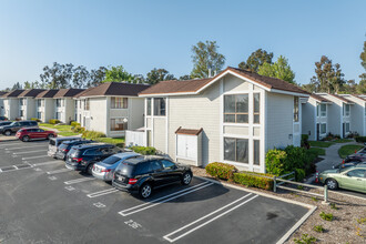 Cedar Glen in Lake Forest, CA - Building Photo - Building Photo